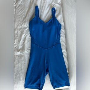 Lululemon bodysuit size 4